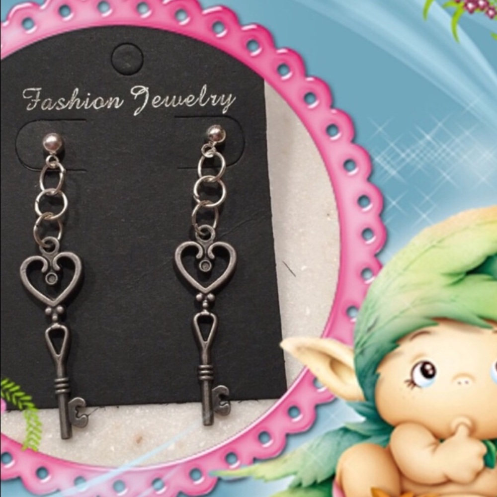 Key Earrings - Picture 1 of 2